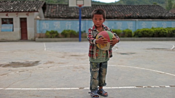 A left behind child in Yunnan province.