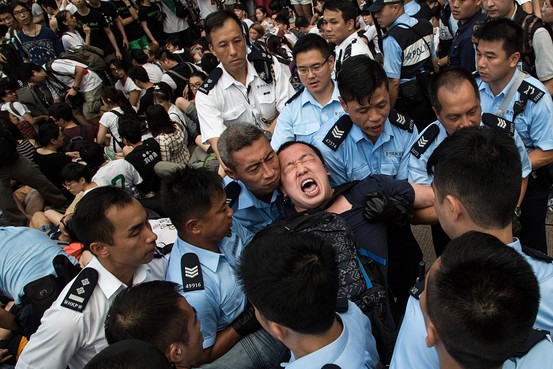 7月2日，警察在和平佔中預演中拘捕511人