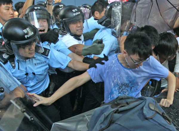 Pepper spray was widely used against peaceful protesters in Tamar. 