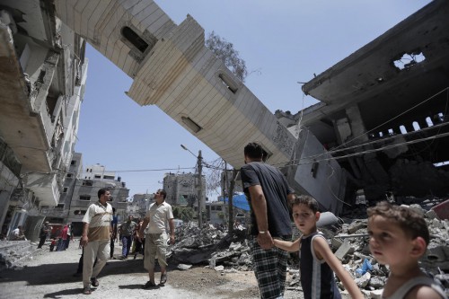 以色列近日對加沙展開了大規模的轟炸行動，造成極大的平民傷亡。