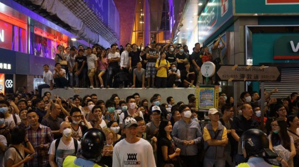 Masses reclaim Mong Kok from police on October 18.